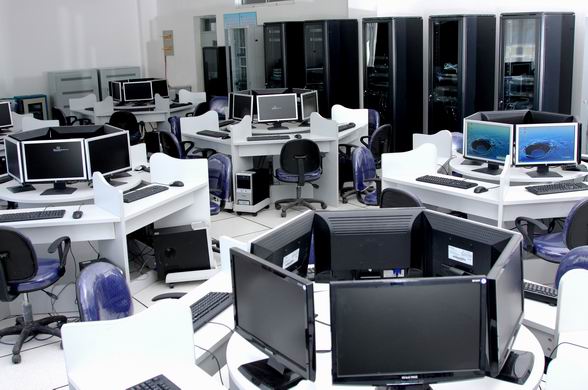 計(jì)算機(jī)應(yīng)用 軟硬件維修與網(wǎng)絡(luò)管理的專業(yè)核心